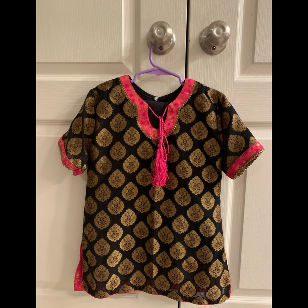 Fancy dress for little girls